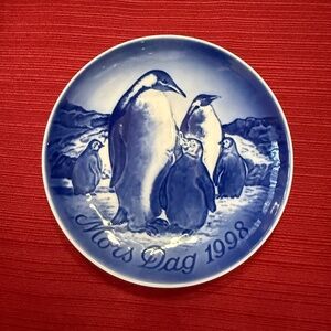 Bing & Grondahl, Mother's Day Collector Plate 1998, 6" Penguins